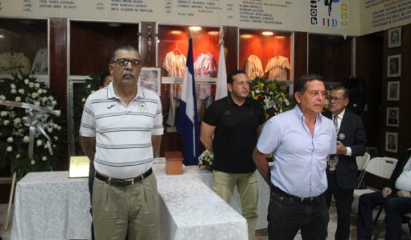 El último adiós a Róger Mayorga, gloria del futbol nicaragüense