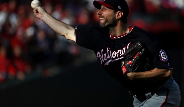 Max Scherzer ponchó a 11 y ganó el juego dos de la Serie de Campeonato de la Liga Nacional, entre Nacionales de Washington y Cardenales de San Luis. LA PRENSA/Jamie Squire/Getty Images/AFP