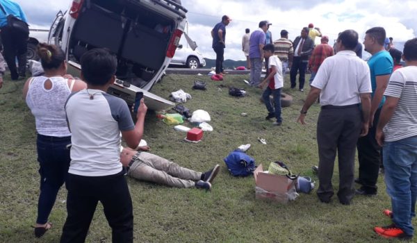 Tres muertos y más de 10 heridos tras volcarse un autobús en Las Calabazas, Matagalpa