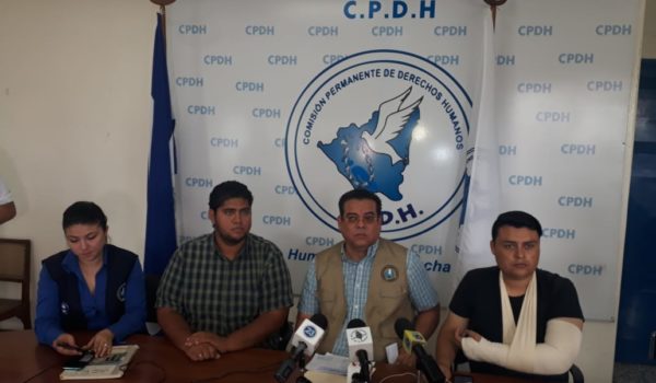 Periodistas denuncian agresión policial ante la CPDH