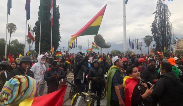 Incertidumbre y caos en Bolivia tras la renuncia de Evo Morales