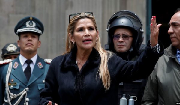 Jeanine Añez, Bolivia, elecciones, Presidenta interina