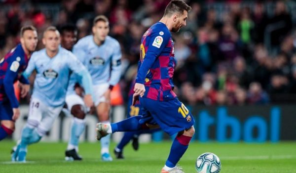 Un recital de Messi oxigena a Valverde en el Barcelona
