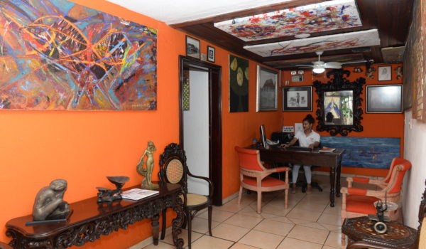 Galería de arte en Hotel Arcángel