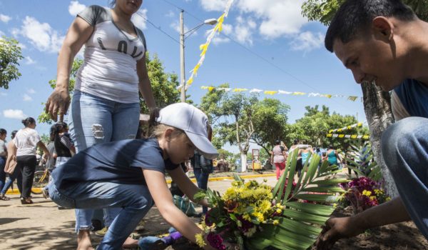 Difuntos sepultados en áreas verdes por falta de terrenos en el cementerio Milagro de Dios