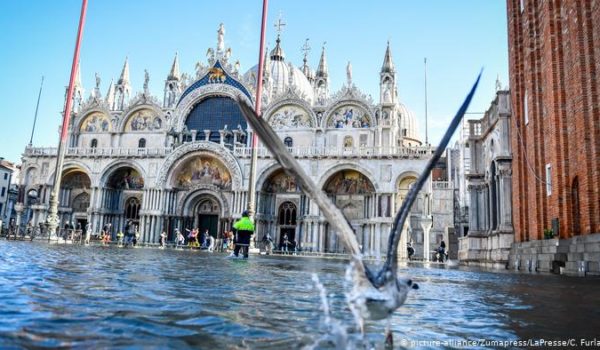 Venecia, inundaciones, turismo