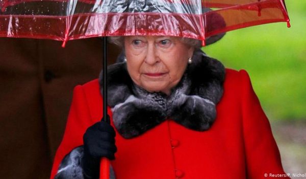 Palacio de Buckingham: la reina Isabel no usará pelaje animal