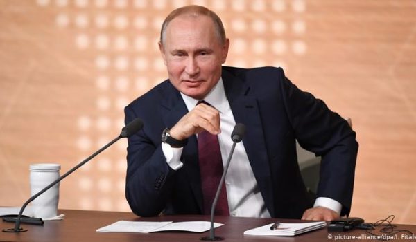 Putin da alas al debate sobre su posible retirada tras este mandato