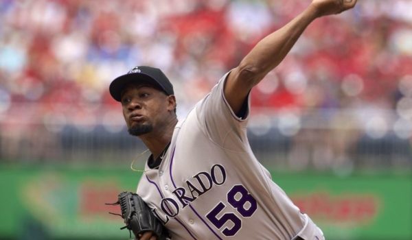 Yohan Flande quedó a tres outs de un no hitter ante Gigantes