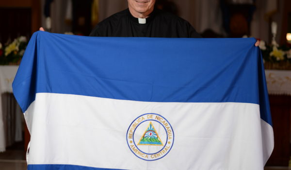 Padre Edwing Román lanza crítica al sistema judicial. «Son incapaces de pedir perdón y rectificar, porque no pueden contrariar a Caifás»