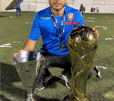 Tres títulos en 10 meses: El increíble año del técnico más joven de Liga Primera