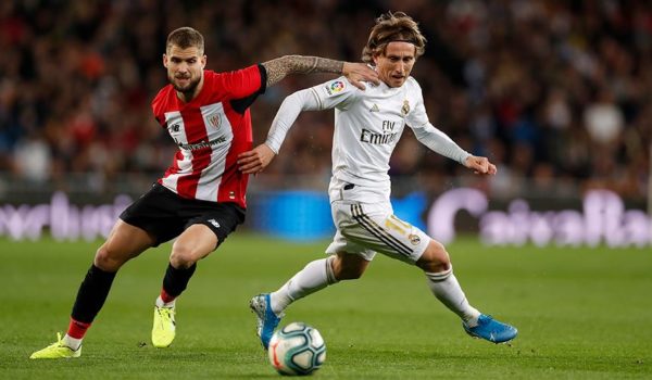 La falta de definición aleja de la cima al Real Madrid