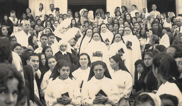 El proceso de creación de la congregación Siervas Misioneras de Cristo Rey, duró varios años. En 1948 llegó el rescripto desde Roma que autorizaba la fundación. LA PRENSA/CORTESÍA