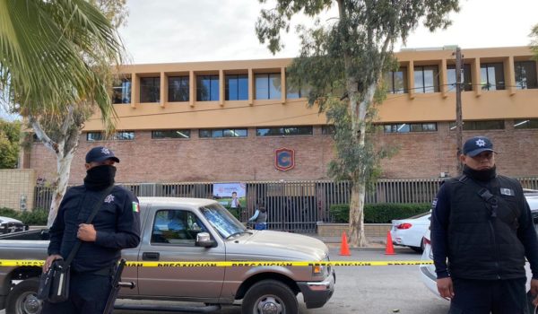 Al menos dos muertos y varios heridos deja tiroteo en una escuela en México