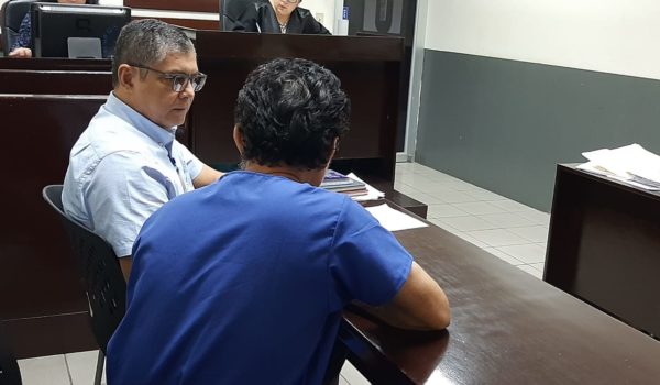 Padre violó y embarazó a su hija de 14 años