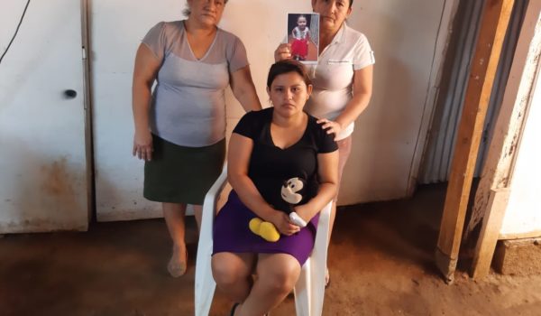 Fiscalía responsabiliza a niña de dos años que murió atropellada de su propia muerte