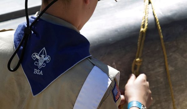Boy Scouts de Estados Unidos: las graves denuncias por abuso sexual que llevaron a la organización juvenil a declararse en bancarrota