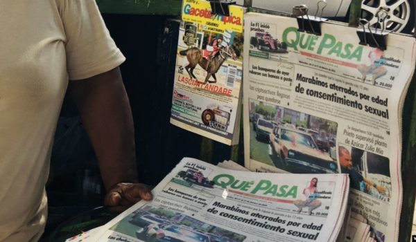 “Estás desubicado, no tienes cómo informarte”: el efecto de estar sin periódicos en Venezuela