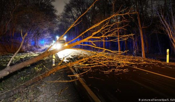 Tormenta Sabine causa cientos de vuelos cancelados en Alemania