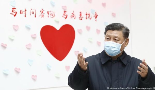 Xi Jinping aparece con mascarilla y llama “demonio” al coronavirus