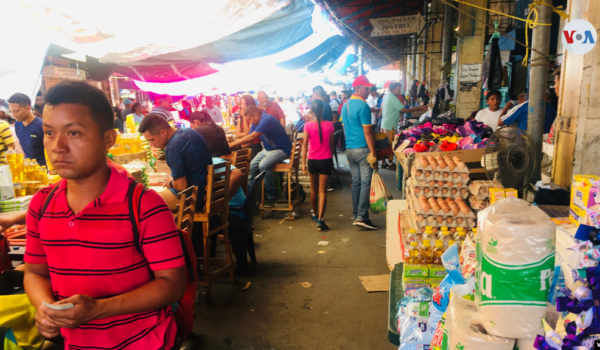 «Está lejos»: el coronavirus no angustia a la comunidad china en la capital petrolera de Venezuela