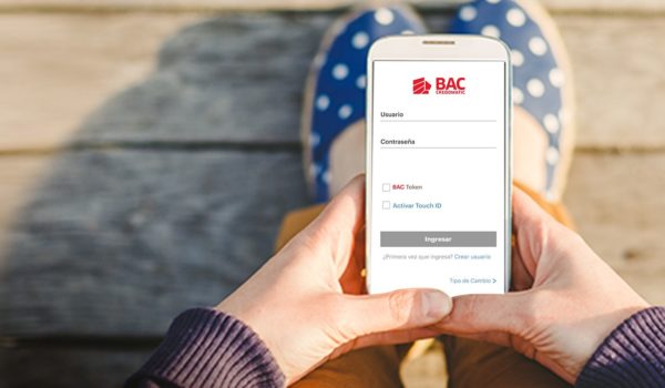 BAC Credomatic con premio al Mejor Banco Digital