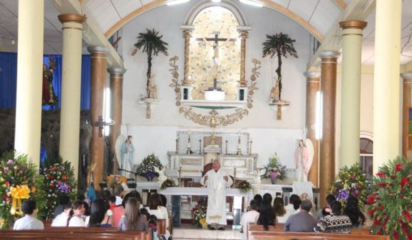 «Son mandados por los falsos pastores que dirigen Nicaragua». Sacerdote relata el ataque de turbas orteguistas a una iglesia en Molagüina, Matagalpa