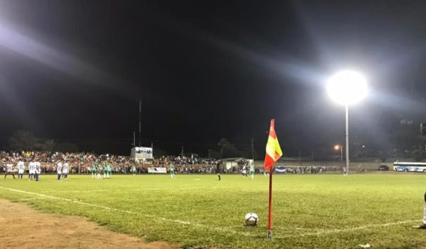 VIDEO: El golazo a lo Ibrahimovic de Pablo Gállego y Jalapa se desborda con primer partido de noche