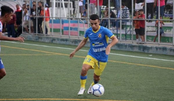 El jugador que por su baja estatura no ha sido tomado en cuenta otra vez por Henry Duarte