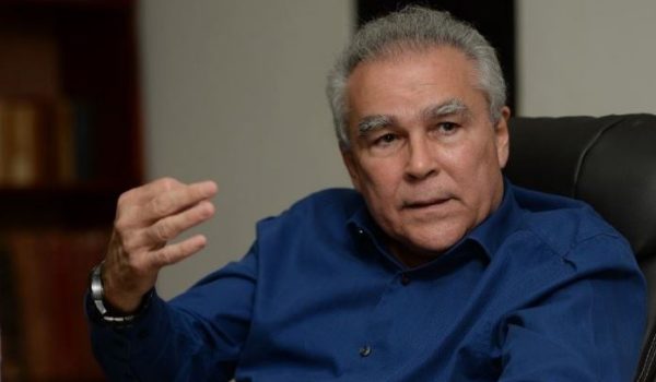 Noel Vidaurre anuncia precandidatura a la Presidencia por nuevo movimiento político