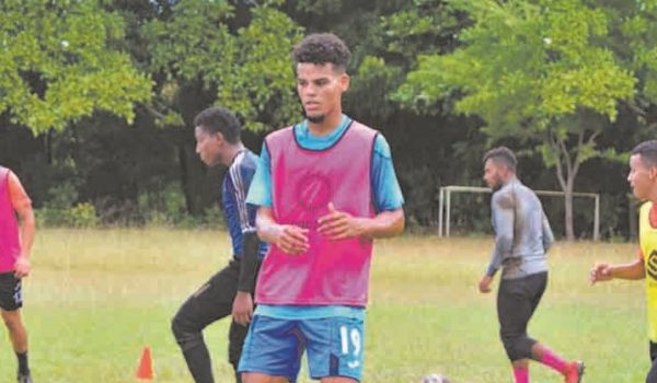 El primer cubano en el futbol nicaragüense desea poner un negocio en su país para mejorar nivel de vida de su familia