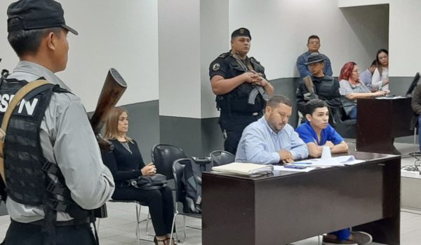 Femicida que mató a su novia estadounidense apela sentencia ante magistrados de apelaciones