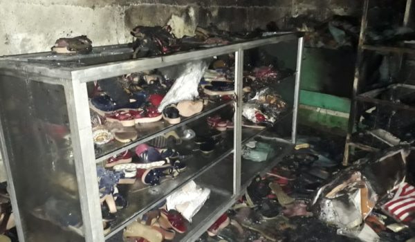 Se queman más de 100 pares de sandalias y docenas de zapatos en taller de  Monimbó, Masaya