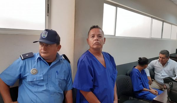 Hiere cuatro veces a su hermano con un machete en un barrio de Managua