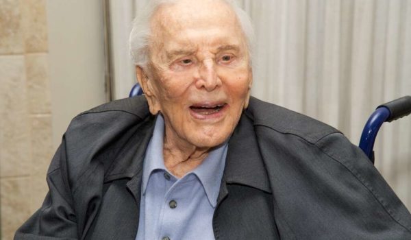 Muere Kirk Douglas, padre del actor Michael Douglas y leyenda del Hollywood clásico