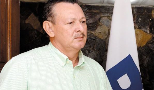 CxL y PRD se reúnen, con Dennis Martínez como testigo