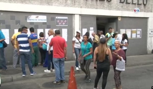 Grupo se atribuye incendio que dañó instalaciones del Consejo Nacional Electoral en Venezuela