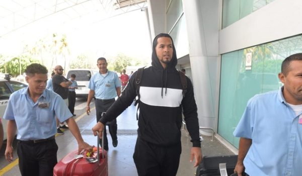 Cheslor Cuthbert mantendrá un plan de entrenamiento en Nicaragua, tras suspenderse el spring training
