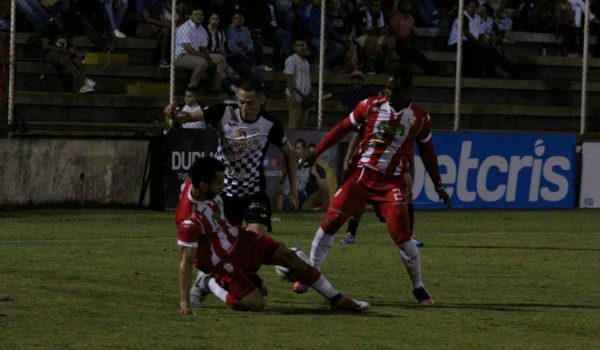 Liga Primera: El liderato de la primera vuelta se define en Somoto