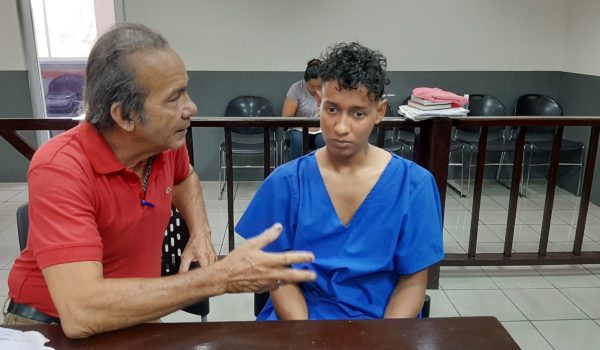 Acusan a hombre de matar a otro de cuatro «disparos a traición» en el barrio La Primavera