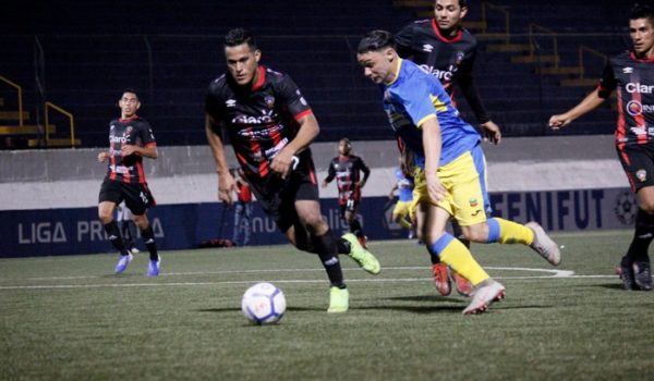 Managua FC desaprovecha ocasiones y Ferretti recupera créditos
