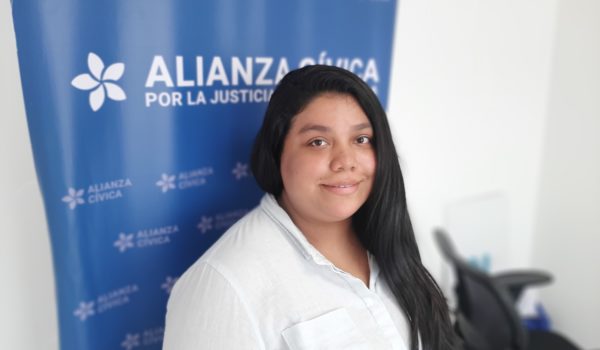 Opositora Valeska Valle pide que cese el asedio a su familia: «Ya no estoy en el país»