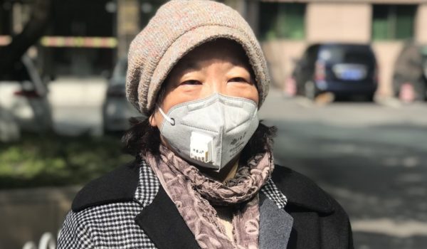 Coronavirus en China: Fang Fang, la escritora de Wuhan cuyo diario sobre la epidemia provoca la ira de los nacionalistas