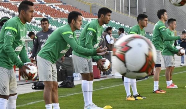 Mueren por coronavirus un jugador, un entrenador y un dirigente en el futbol boliviano