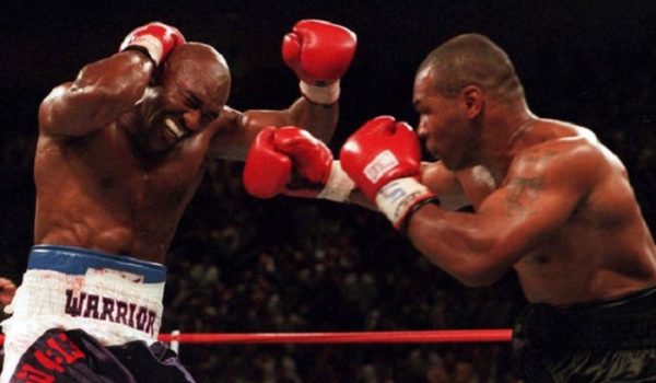 Evander Holyfield regresa al boxeo y expresa interés de enfrentar a su viejo rival Mike Tyson
