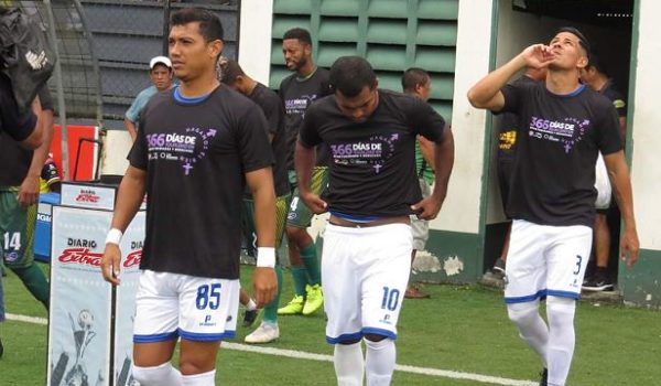 Futbolistas nicaragüenses relatan sus sensaciones al regresar a las canchas de futbol en Costa Rica