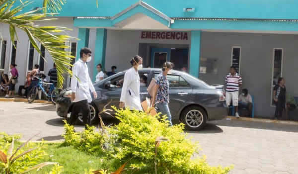médicos, despidos