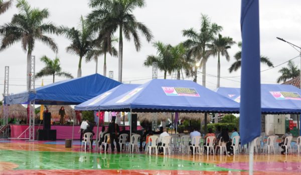 Más sillas vacías que visitantes en Festival de Mariachis del Puerto Salvador Allende
