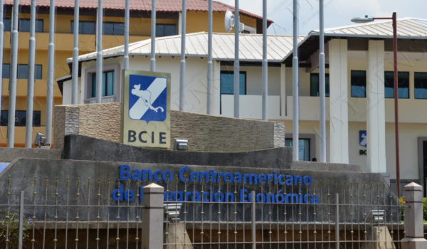 pandemia. BCIE,, Armando Navarrete, Nicaragua,