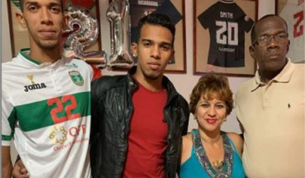 Cómo la llegada de Ariagner Smith al futbol europeo cambió su vida y la de su familia
